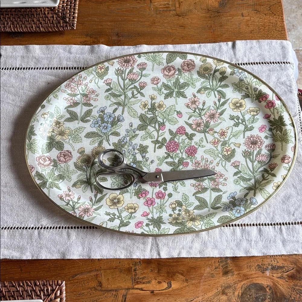 Keswick Floral Fiberglass Oval Serving Tray with Gold Rim - Picture 4 of 6